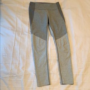 Outdoor Voices 3 tone leggings